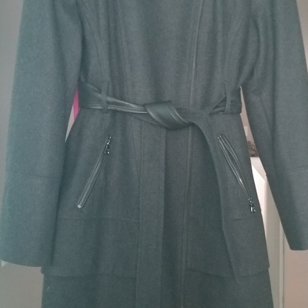 Coat - Picture 4 of 4
